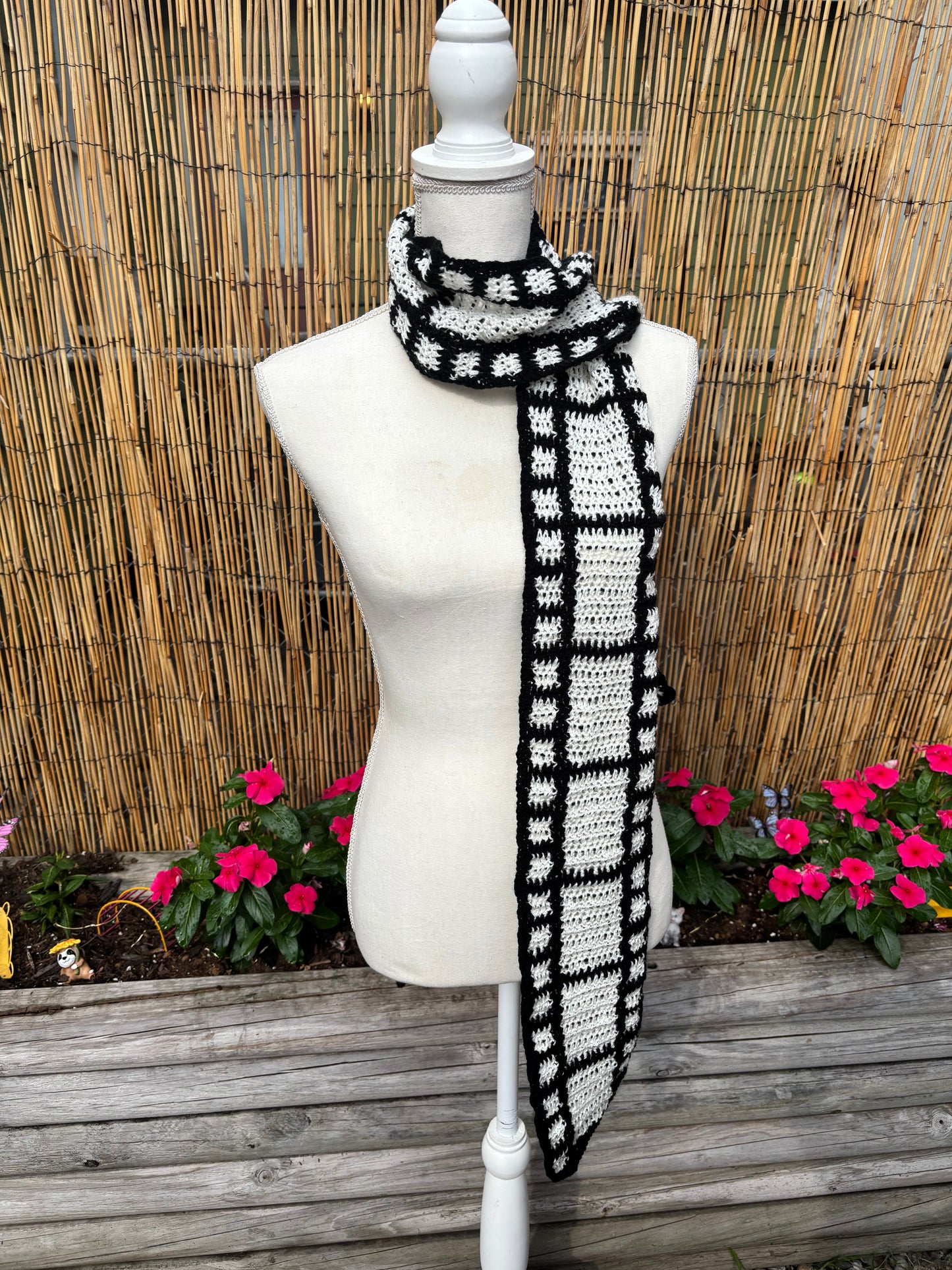 Crochet Film Roll Scarf